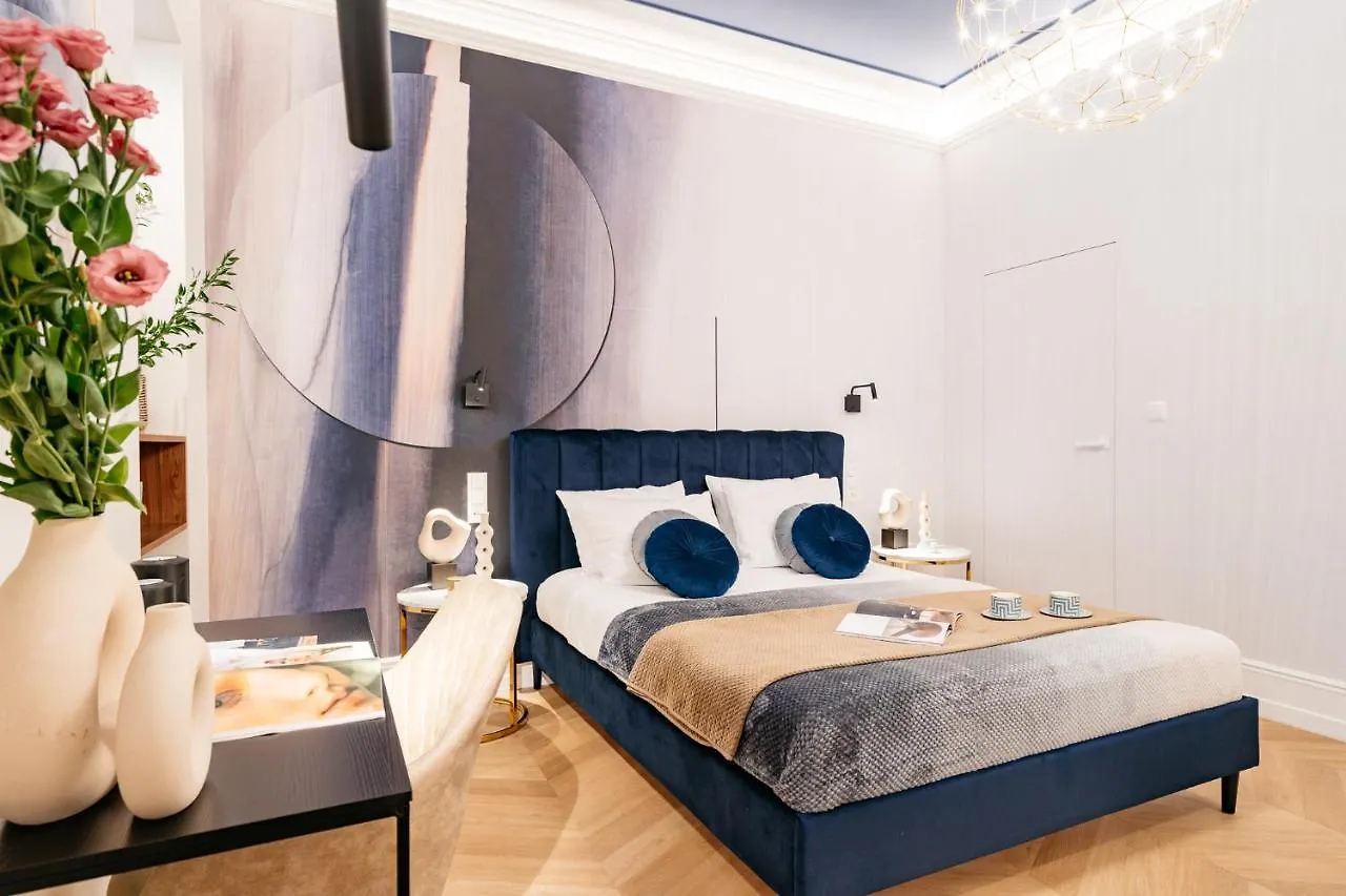 Dandelion Apartment - Loftaffair Krasków 0*,  Πολωνία