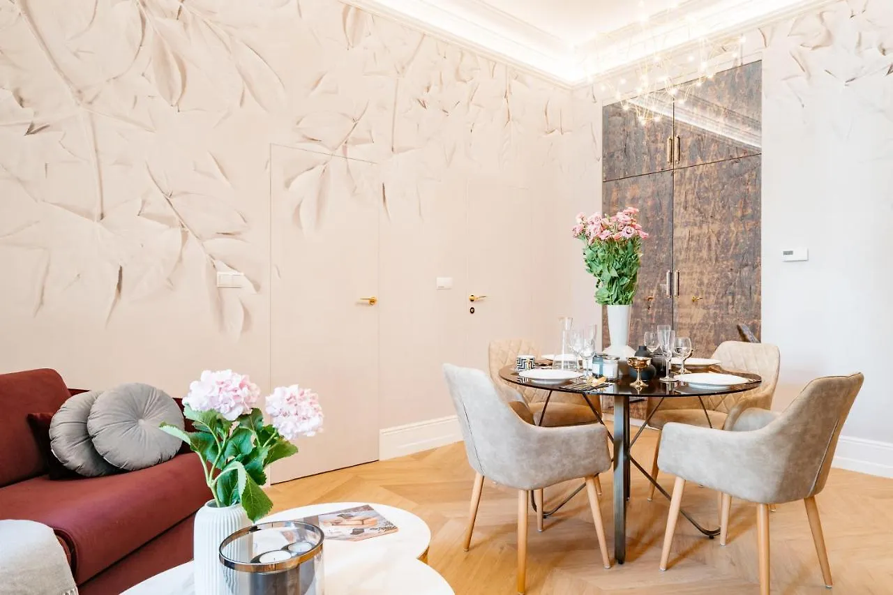 Dandelion Apartment - Loftaffair Krasków